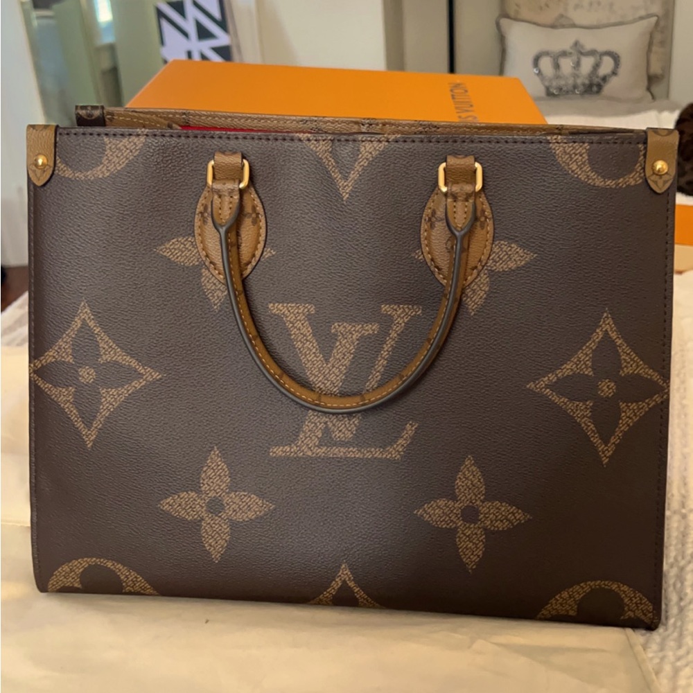 Louis Vuitton On The Go Tote (Medium)